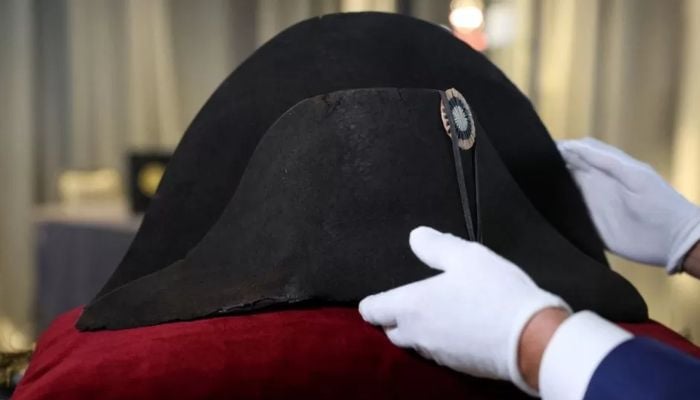 Napoleon's hat sells for €1.9m at French auction