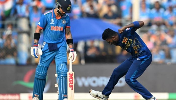 Kohli falls in sight of Tendulkar ODI hundred record