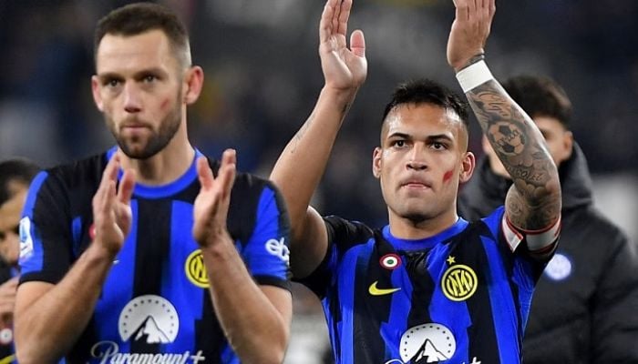 Red-hot Martinez maintains Inter's Serie A lead at Juve