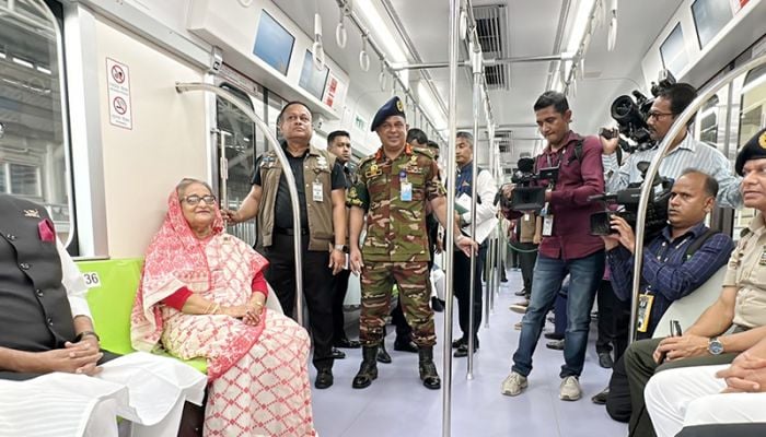 PM opens Agargaon-Motijheel metro line