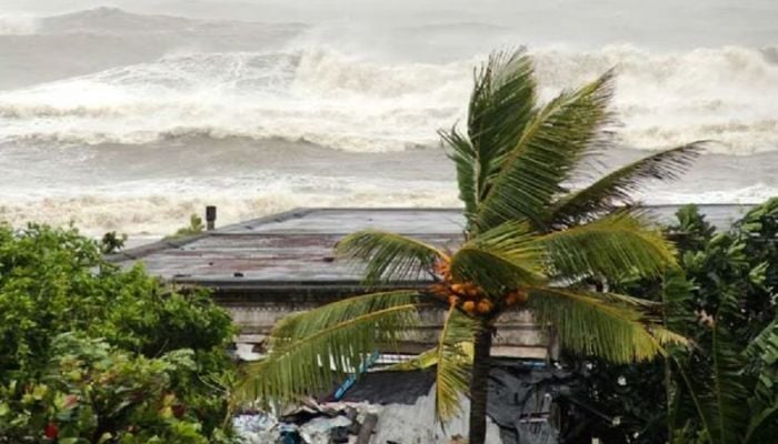Cyclonic storm ‘Midhili’ likely to cross Mongla-Payra coast by this evening