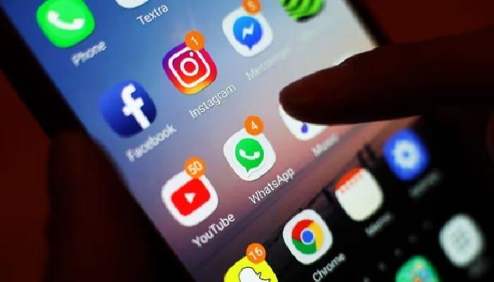 85% of people worry about online disinformation
