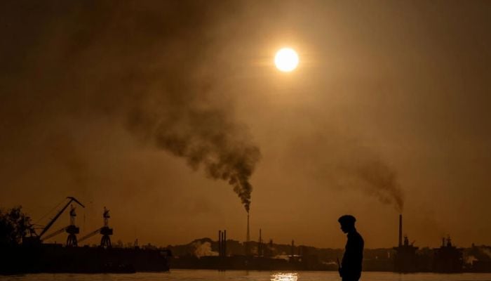 Oil prices fall after OPEC+ postpones meeting