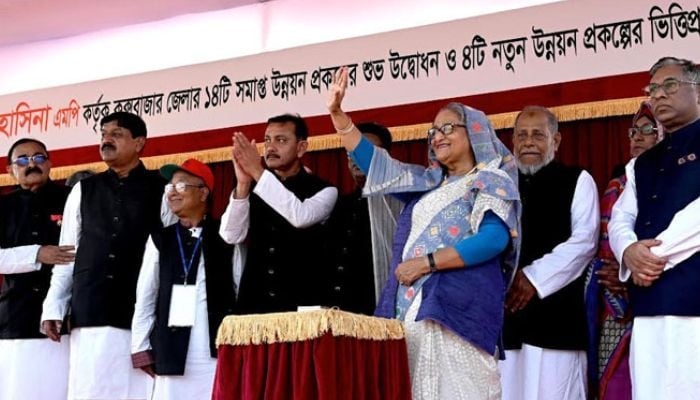 PM opens, lays foundation stones of 18 development projects