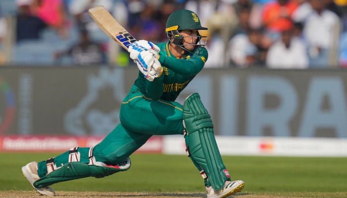 South Africa opt to bat against Australia