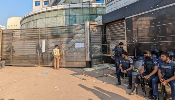 More than 100 RMG factories closed indefinitely