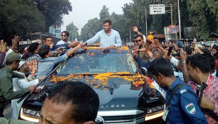 EC issues show cause notice to Shakib