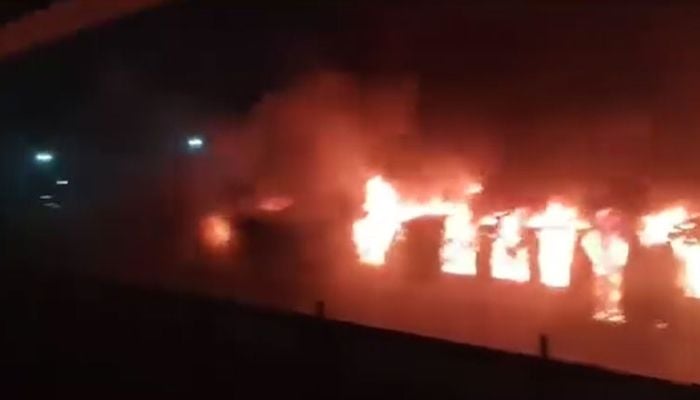 4 dead in Tejgaon train fire