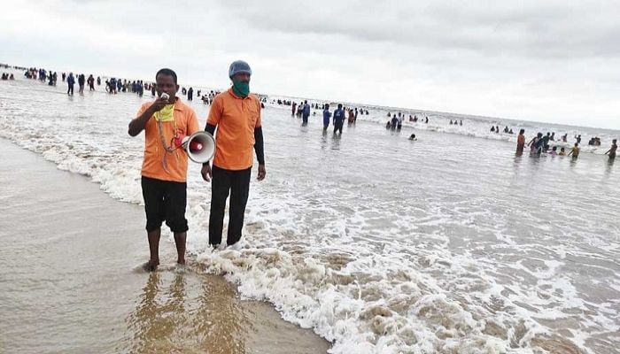 Couple drowns while bathing in Cox's Bazar beach 