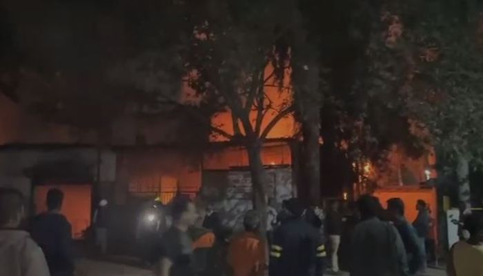 Massive fire at gloves factory in Maharashtra kills 6