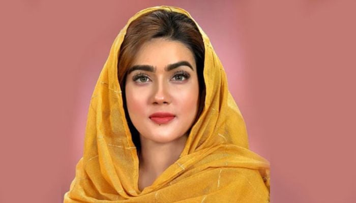Actress Mahi gets 'Truck' symbol