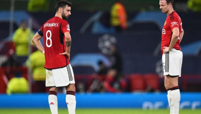 Manchester United slide out of Champions League