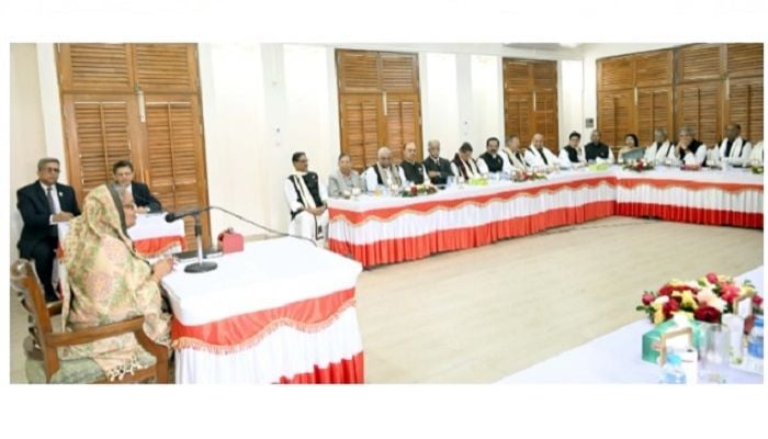 PM asks ministers to work for essentials' price control