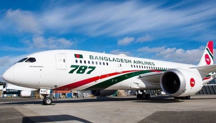 Crack in windshield of Biman forces pilot to make emergency landing