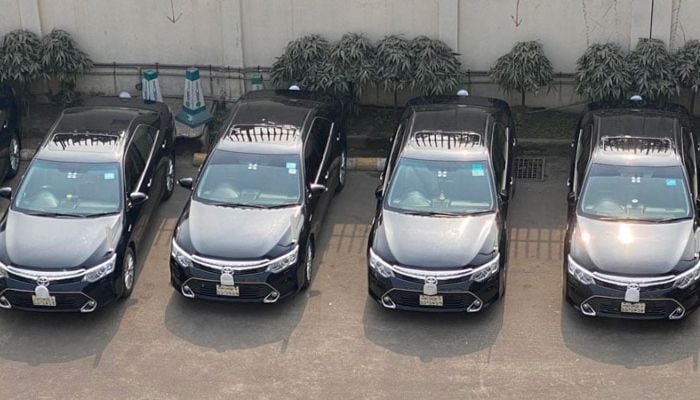 36 cars prepared for new ministers, oath at 7pm