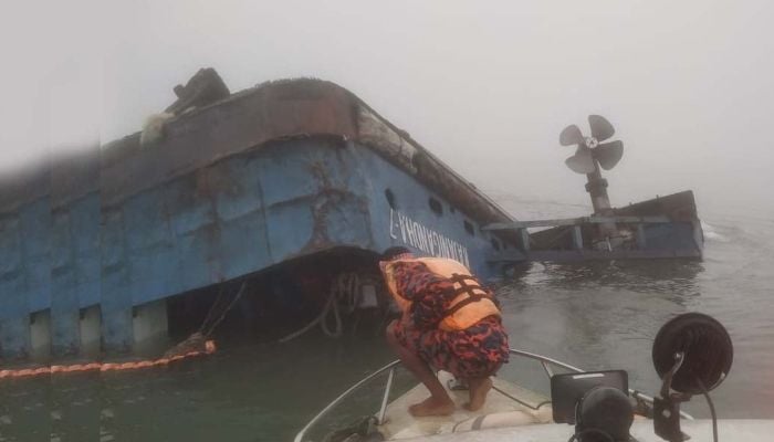 Capsized ferry ‘Rajanigandha’ yet to be salvaged