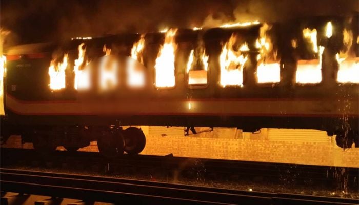 Benapole Express train catches fire