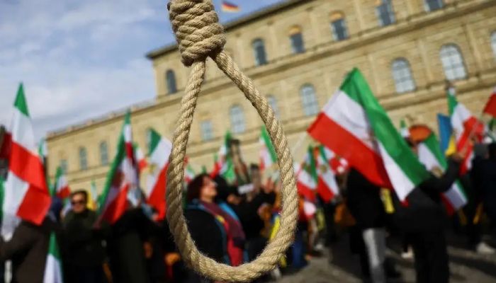 Iran hangs nine convicted drug traffickers