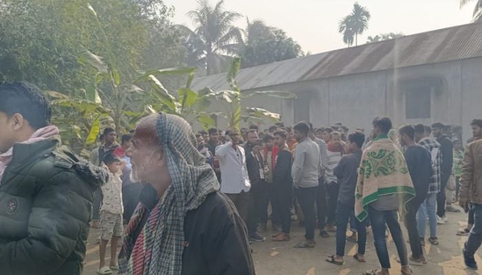 Voting in a Narshingdi-4 centre cancelled
