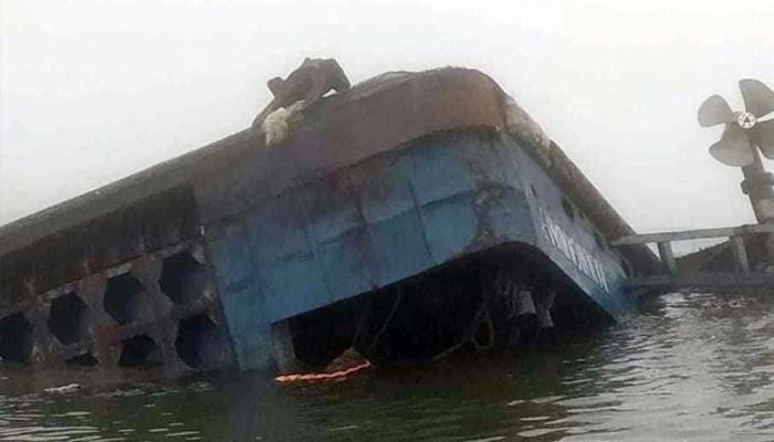 Ferry sinks in Padma River, 10 rescued