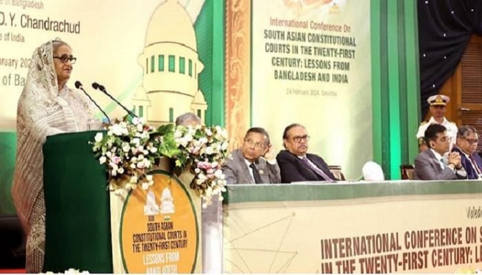 PM attributes country's development to independent judiciary, strong parliament