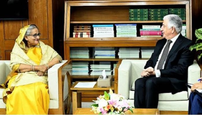 Govt opts for offshore gas extraction to mitigate energy scarcity: PM