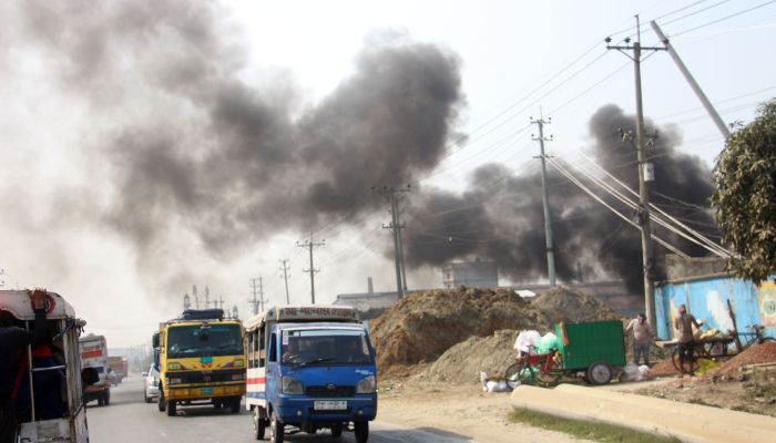 Air pollution continues to choke Dhaka