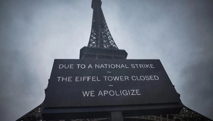 Eiffel Tower closes 