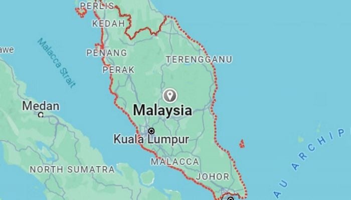 Over 100 Rohingya refugees flee Malaysian detention centre