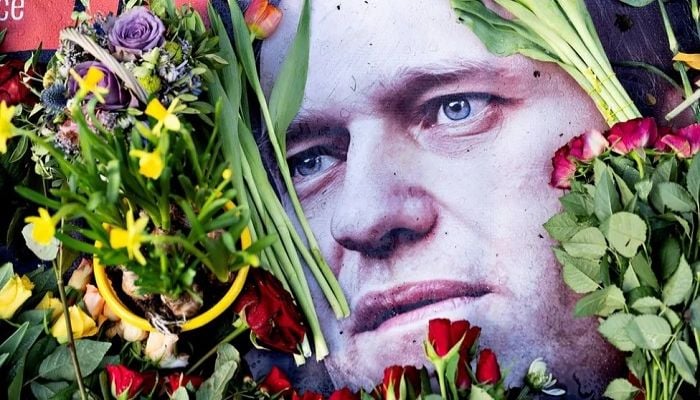 Navalny's body to be held for two weeks for 'chemical analysis'