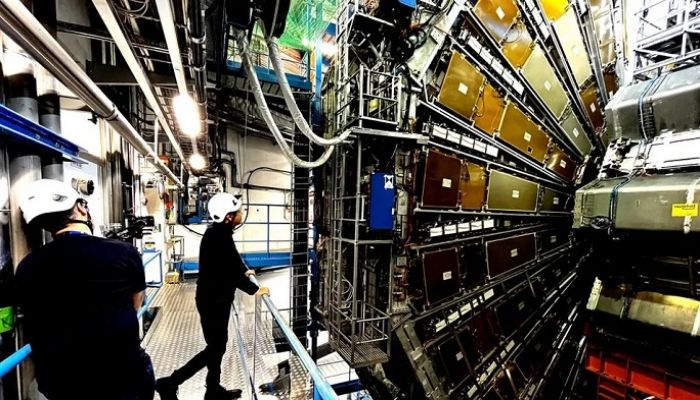 Huge atom-smasher bid to find missing 95% of Universe