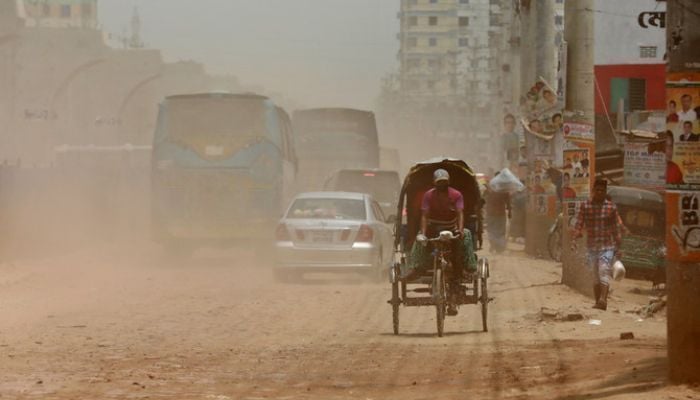 Dhaka air quality drops to hazardous levels