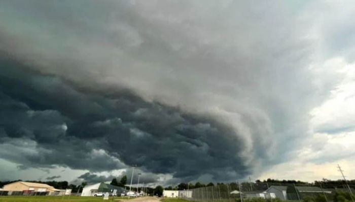 Storms knock out power to 285,000 homes in Australia
