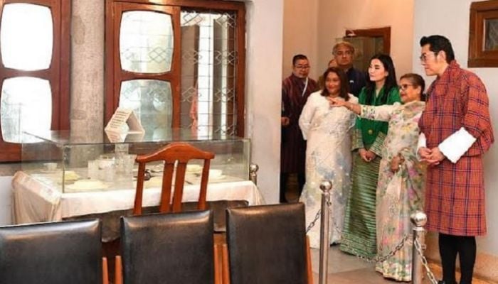 Bhutanese King pays homage to Bangabandhu