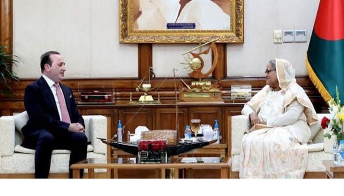 PM for common currency of Muslim countries to boost trade
