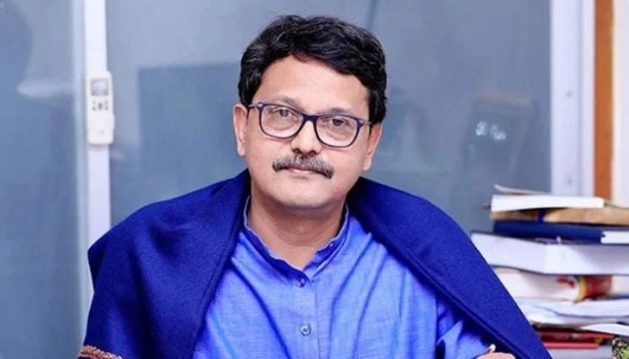 Govt vows to bring back sailors at any cost: Khalid