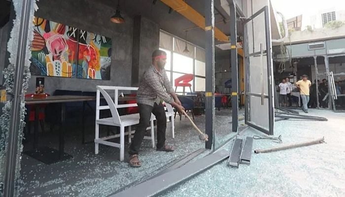 12 restaurants at Dhanmondi's Gawsia Twin Peak sealed off 