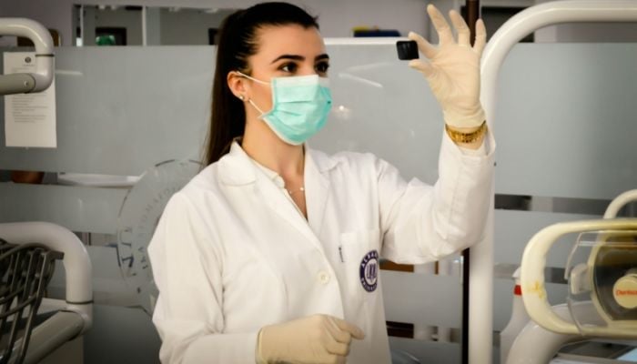 Patients treated by female doctors more likely to survive