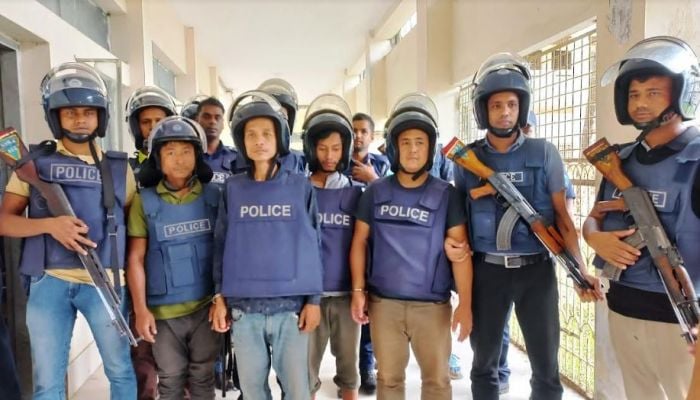 Four operatives of KNF held over bank robbery in Bandarban