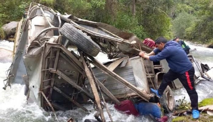 At least 25 dead in Peru after bus plunges into ravine