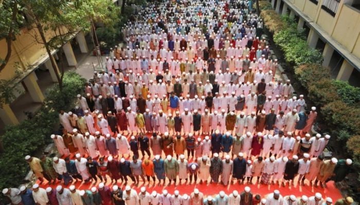 Thousands in heatwave-hit Bangladesh pray for rain