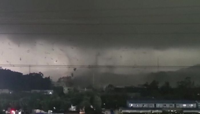 Tornado kills 5, injures 33 in China