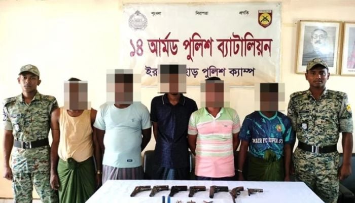 5 Rohingyas detained with arms from Ukhia