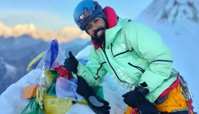 Babar Ali 5th Bangladeshi to climb Mount Everest
