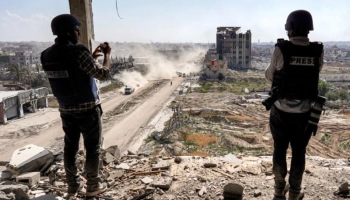 UNESCO awards press prize to Palestinian journalists in Gaza