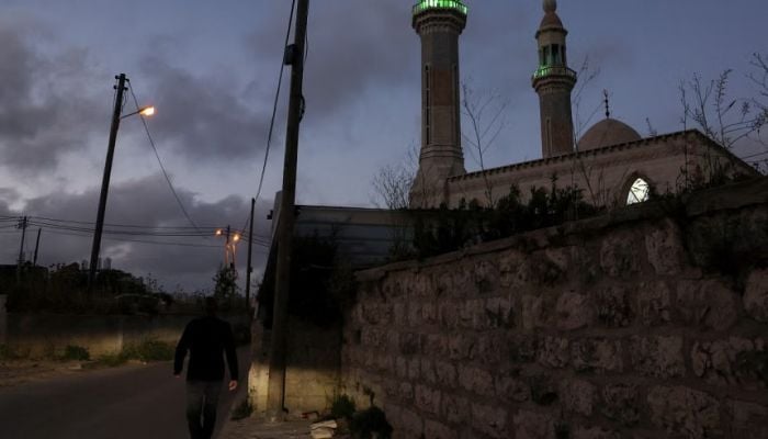 Hamas negotiators begin Gaza truce talks; CIA chief also present in Cairo