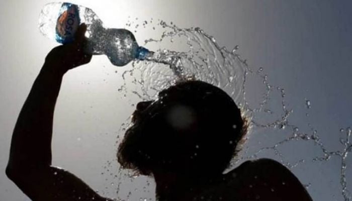 Mild heat wave sweeping over parts of country