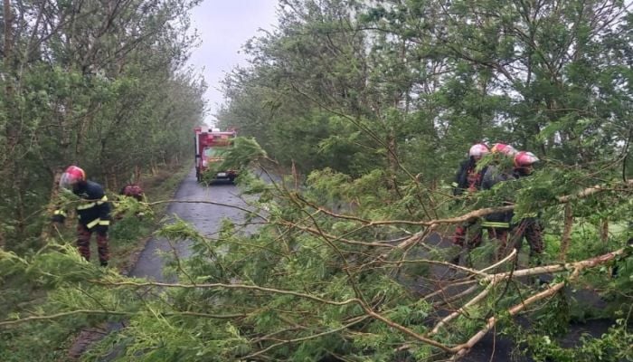 Cyclone Remal affects 4 lakh people in Khulna