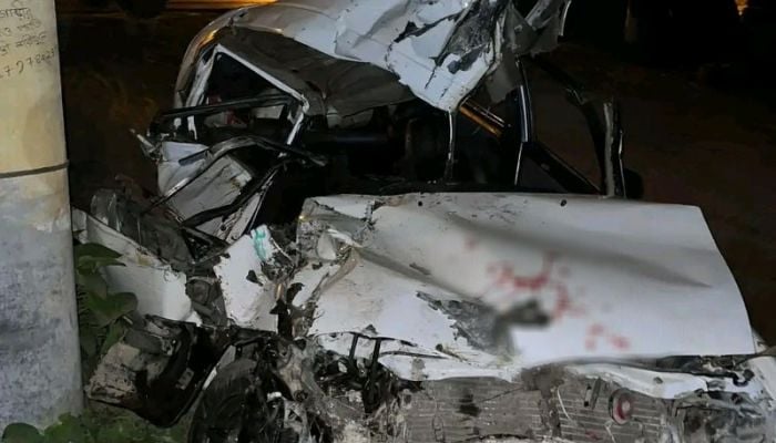 Truck-private car collision kills 5 in Habiganj