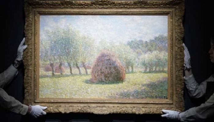 Monet painting fetches $35 million at New York auction